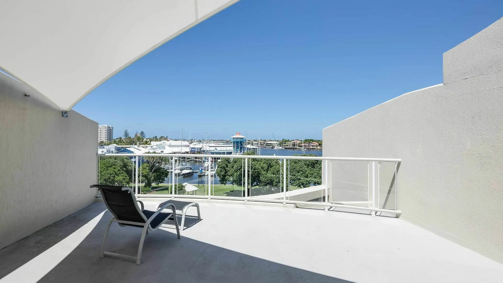 Sailport Mooloolaba Apartments מלון דירות